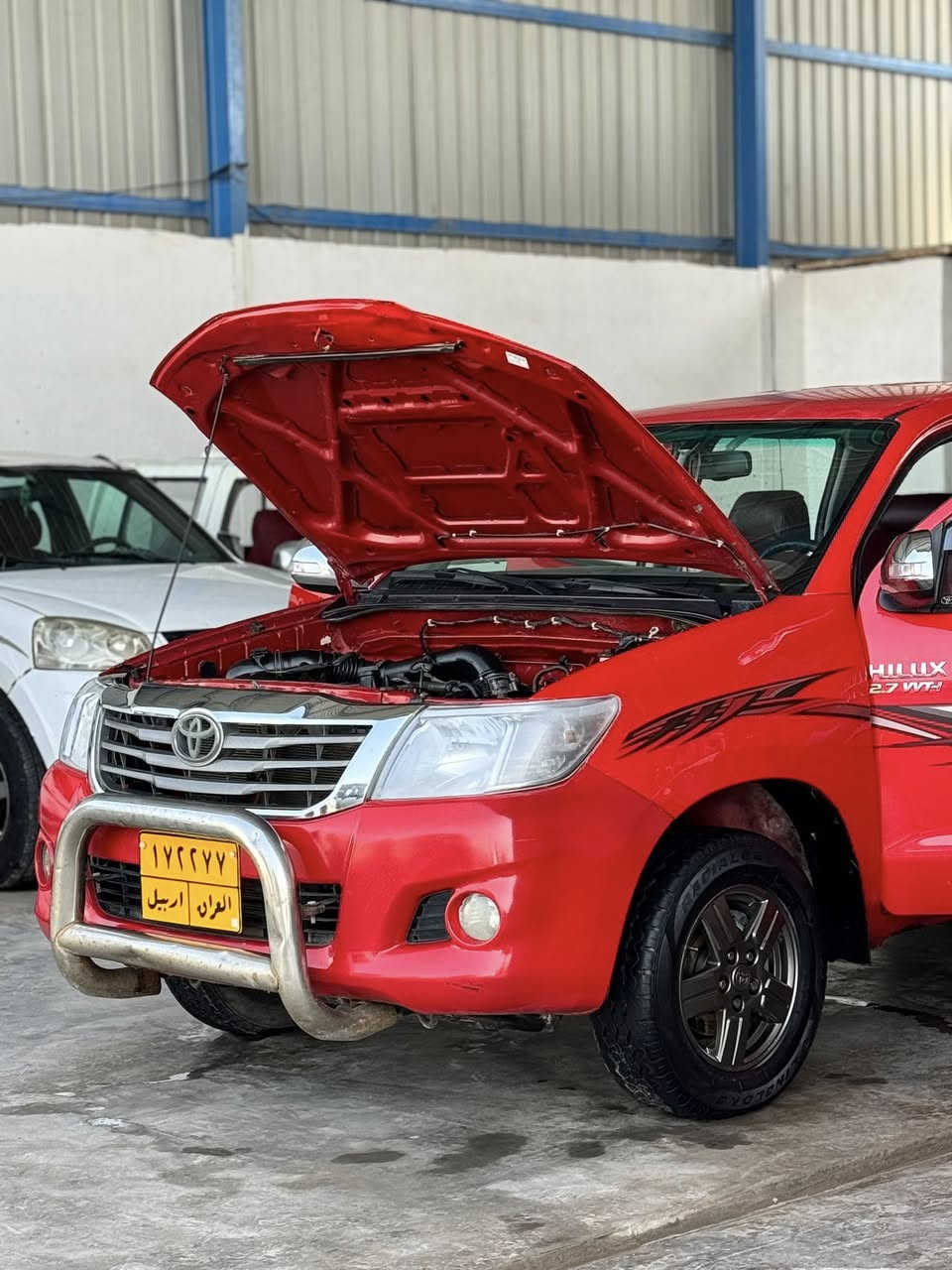 السلام عليكم
للبيع تيوتا هايلوكس ناصي 
موديل 2014
لون احمر 
ماشي 350الف
رقم اربيل 
ضرر السياره كما موضح في السونار 
مكان السياره واسط الزبيديه 
للستفسار ***********
