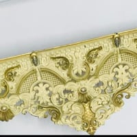 ديكور فيبر • ذهبي مزخرف • شبه جديد