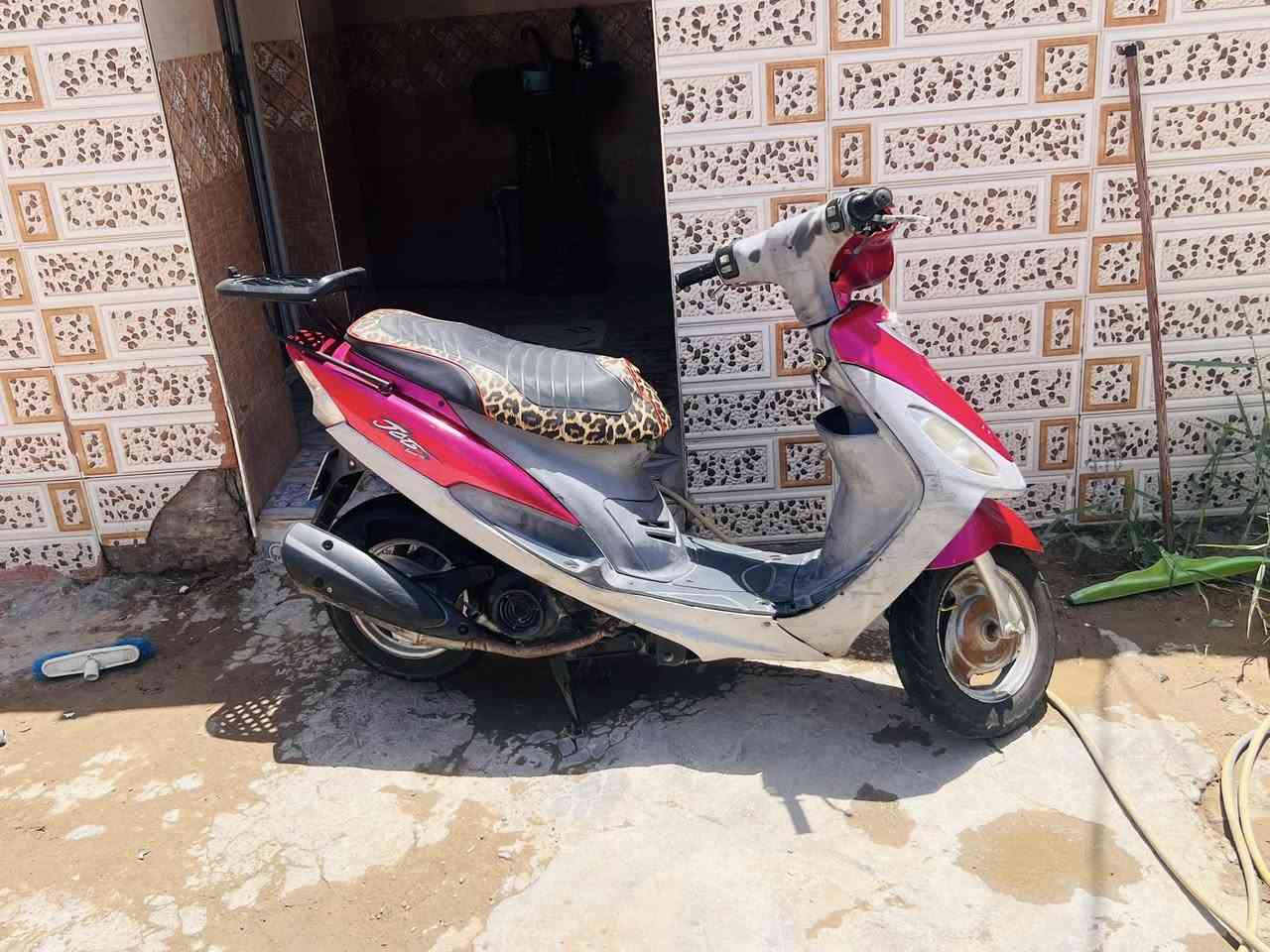 السلام عليكم 
ماكس منغولي كفاله✅
كلها ع بلاد على الفحص  ما عوزها شي سلف دبل اشاره لايتات خلفي كدام  مكينة ناعمه ملاحه مرتب  وياها كفر اسود بلاد للبيع او مرواس بماكس  عدلة مكاني ديوانيه مركز ♥️.


**إذا كنت صاحب هذا الإعلان وتريد حذفه لأي سبب، رجاءا أرسل رسالة إلى الدعم الفني**