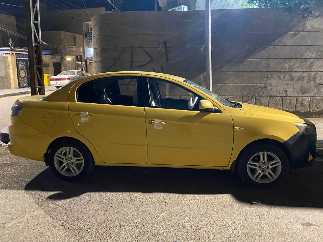 السلام عليكم سياره فاو صيني موديل 2014
مكينه وكير حلوات تبريد ثلج رقم جديد سنويه لل2030
هيئه وغرامات مصفره العنوان البصره الامن الداخلي 
رقم للهاتف *********** البصرة, العراق
