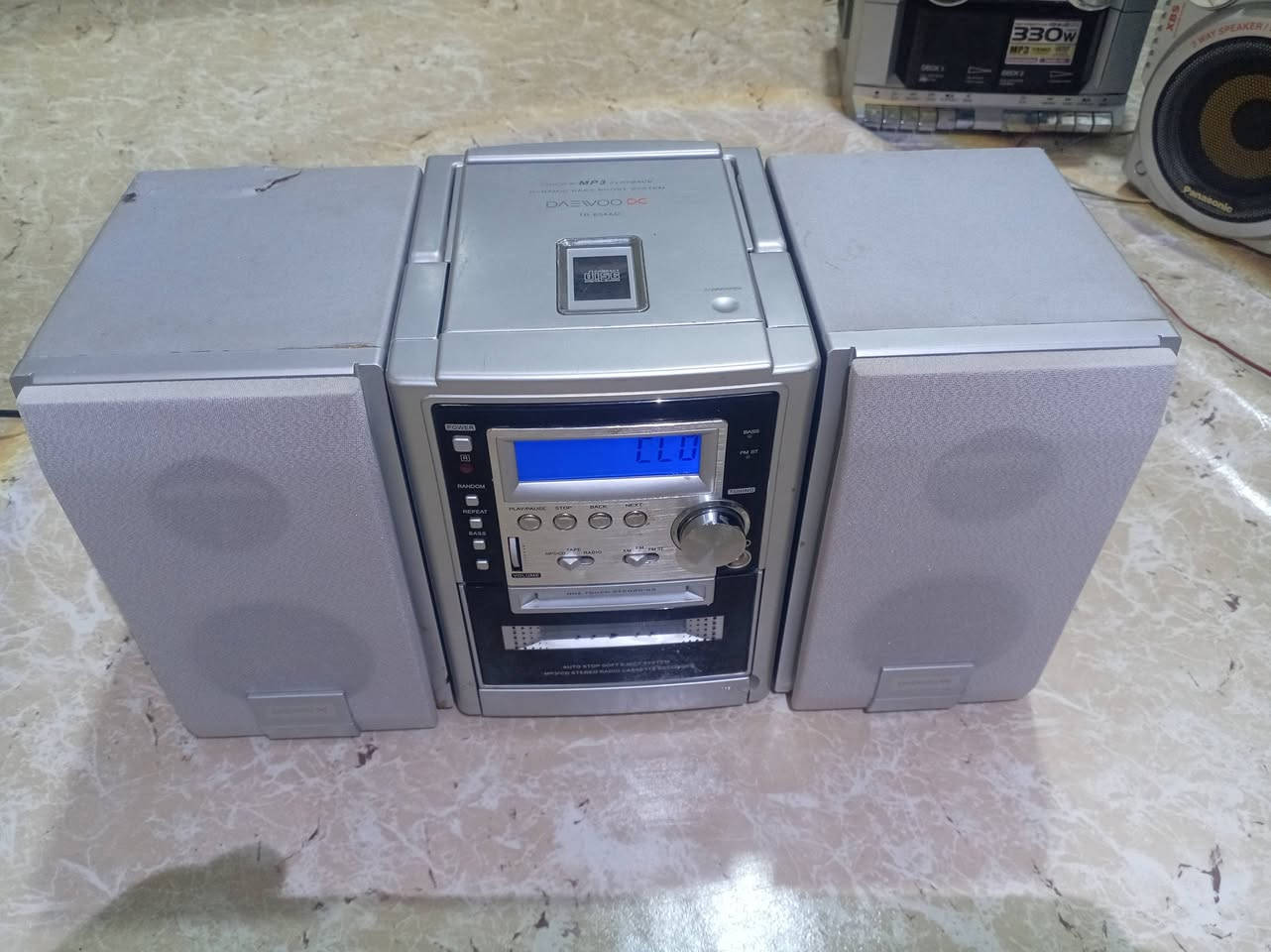 راديو ومسجل وسيدي نوع دايو
الراديو موجتين
FM.. MW
المسجل شغال مع التقديم والترجيع
السيدي شغال

السعر 35 ألف
يوجد توصيل


**إذا كنت صاحب هذا الإعلان وتريد حذفه لأي سبب، رجاءا أرسل رسالة إلى الدعم الفني**