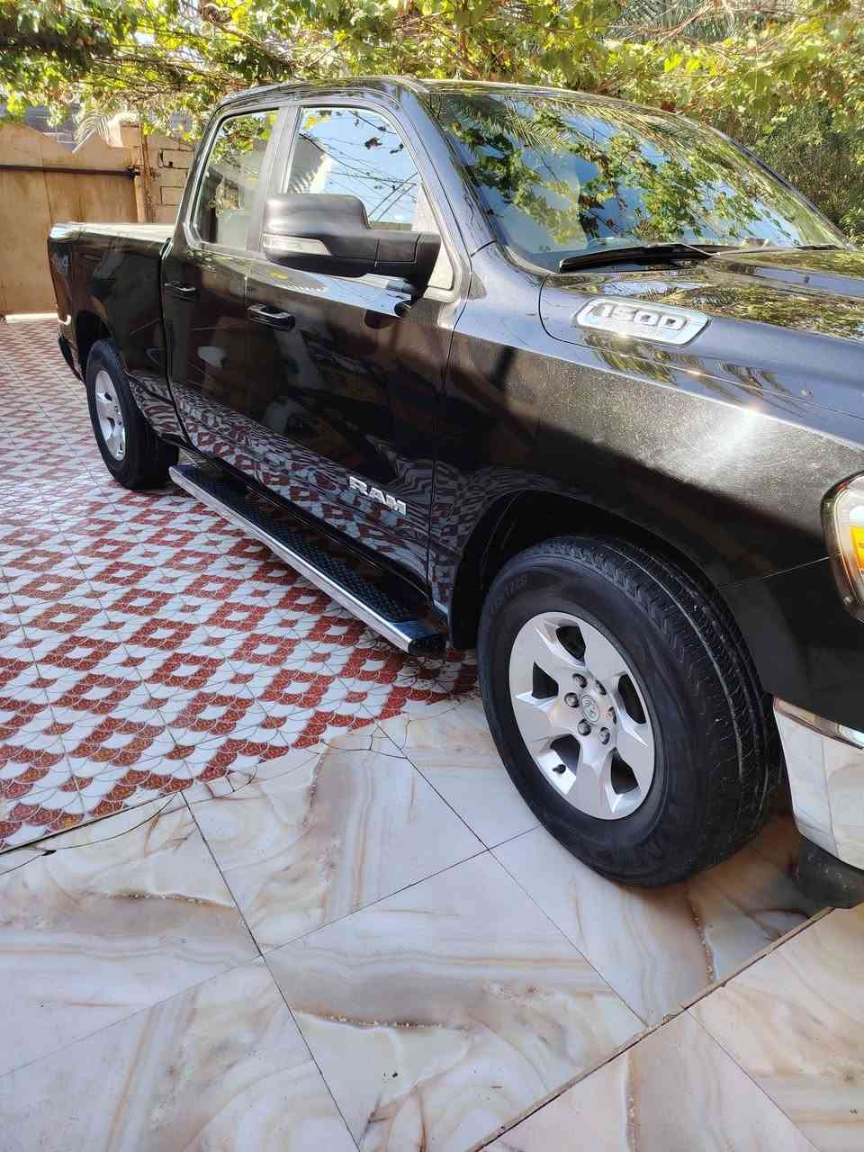 سلام عليكم ورحمة الله وبركاته للبيع اوالمراوس حسب القناعه دوج رام بك هورن موديل ٢٠٢٢ رقم بغداد تحويل مباشر نص فول ماشيه ٦٠ بسمي حادث بسيط جداً باب البدي الخلفي مبدل ابلادي ملاحظه السياره جديده وشراي يتصل على رقم ***********
