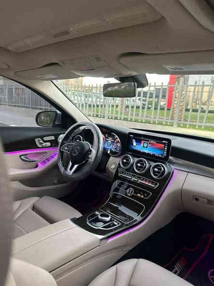 للبيع مرسيدس  c300
موديل 2021
 فوول مواصفات ماشية 34 الف 
( السيارة نظيفه جدا جدا وبالحقيقه احلى من الصور )

المواصفات 

-اوضاع قيادة خمسه 5 
‏(Eco + comfort + sport +Sport plus +Individual)

-فتحة
-تويل (المرغوب)  
-ماوس
-بصمة تشغيل 
-شاشه كبيرة 
-كشنات كهرباء حتى تجاوي الرأس كهرباء 
-كشنات جلد بلاد 
-خزن ميموري 
-كشنات تدفئة
-نظام التشغيل والاطفاء الذاتي للمحرك 
-استيرن كهرباء مع ذاكرة ( تحكمات لمس ستيرن )
-سايد بريك بصمة 
-لايت زينون دبل عدسة (نظام ذكي )
-اضوية اماميه LED AMG 
-اضوية خلفية LED AMG 
-كشافات ضباب 
-نظام صوتي (BURMESTER)
-قيادة ذاتيه 
-تحديد مسار 
-شفتات ستيرن 
-مري شفط ورادار وهيتر 
-لدات ترحيب بالمري 
-لد داخلي 64 لون بلاد 
-مدخل USP+AUX+Car play 

وباقي المواصفات المعروفه للسيارة 

الحادث ( فقط بنيد مبدل بدون دواخل بدون ايرباك بدون صبغ مبدل وكالة)
مكاني بغداد الوزيريه 
توصل 
***********
