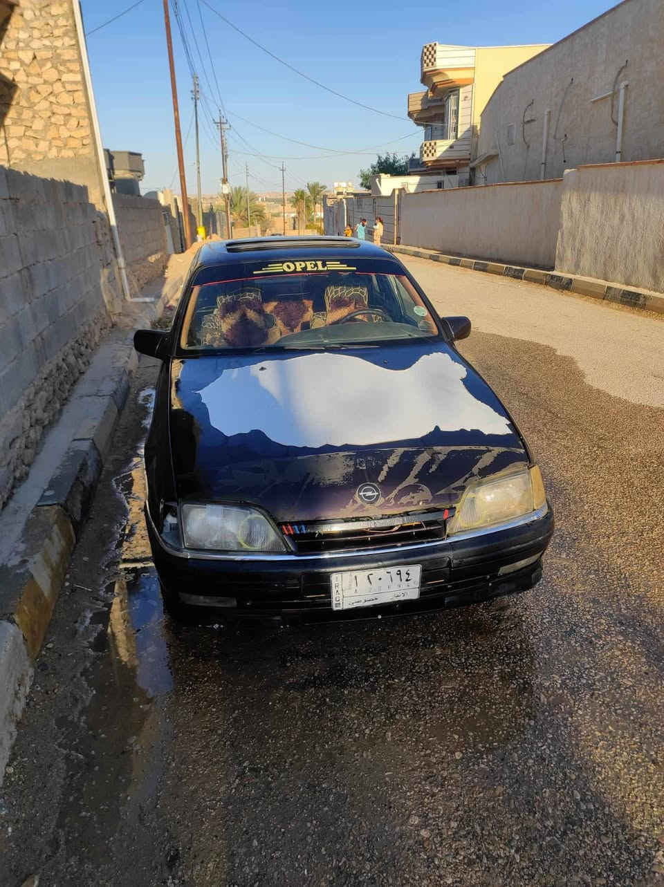 السلام عليكم .. اوبل اوميكا للبيع
موديل 1991 رقم الانبار محرك 2000 السيارة جاهزة و مرتبة ، كير و محرك 💯 السعر 22 ورقة وبيه مجال للطيبين . 
و ايضا ترهم بالاقساط او المدة او مراوس ب سني حسب الاتفاق


**إذا كنت صاحب هذا الإعلان وتريد حذفه لأي سبب، رجاءا أرسل رسالة إلى الدعم الفني**