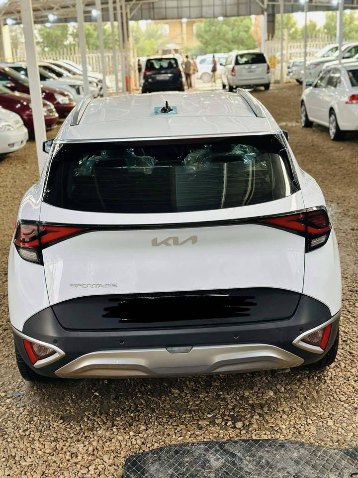 السلام عليكم ورحمة الله وبركاته
كيا سبورتاج ٢٠٢٤ 
ماشية ٢٣٨٠٠ 
للاستفسار ***********
