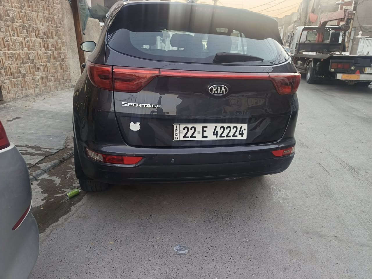 سبورتج خليجي ٢٠١٨
سياره ماشيه١٣٠بنوراما تحكمات ستيرين صفحتين مودات قياده ومنحدرات اشاره بلمري تبريد قطعتين حساس وكامره لايت عدسه ولد نهاري بيها باب خلفي جهت سايق صبغ وبيها طخات بارد سعر ١٦٥ 
***********
