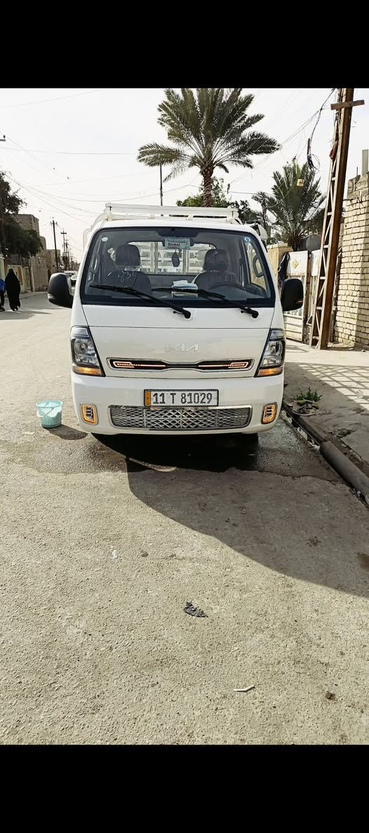 سلام عليكم كيا بنكو موديل 2026 سيارة ماشية ٧الاف سبع الاف سيارة نضيفة بس بيهة طخة صغيرة موضحة بل الصور مكان بغداد شرط التحويل 
التواصل. ***********
