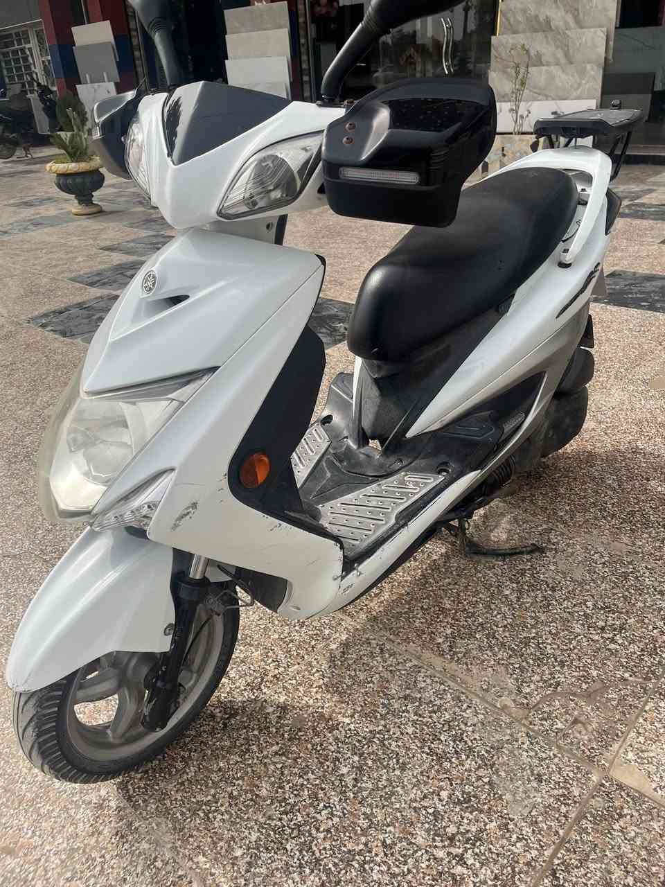 دراجه سكنس فحل لد موديل 2012 كوري سكليتر خطين دراجه نضيفه مكينه ناعمه سعر 900 مكاني ديالى  بعقوبه رقم الهاتف ***********
