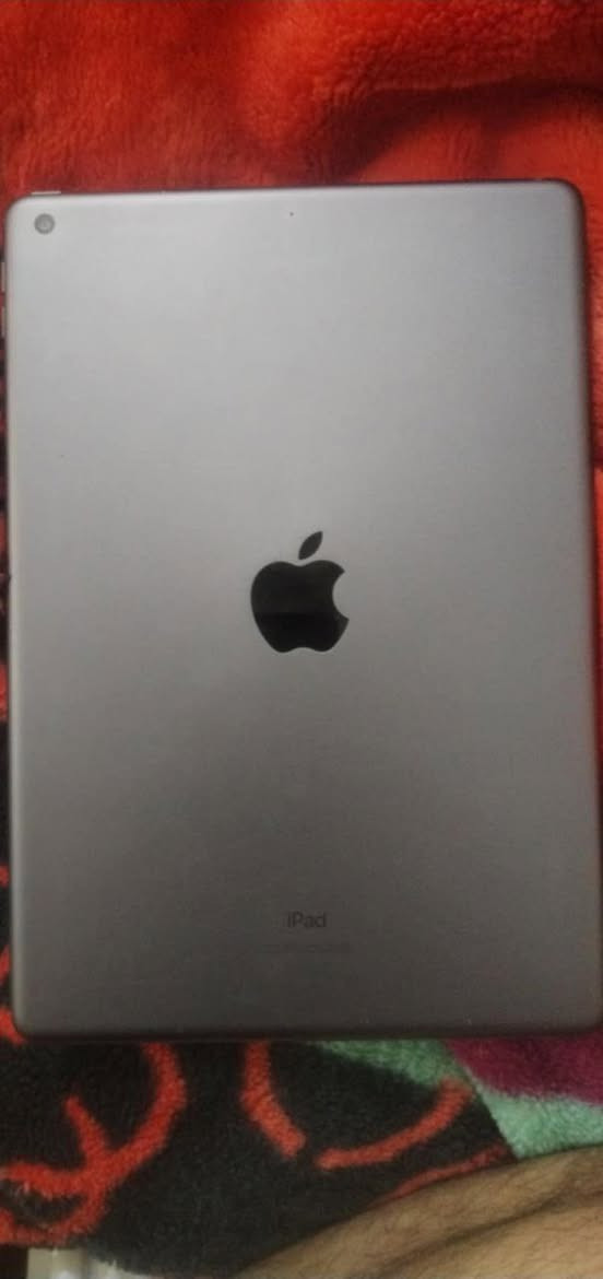 السلام عليكم 
ايباد ابل 8 للبيع
ذاكره 128
‏نظافته 99
مكان النعمانية 
‏التواصل على الخاص


**إذا كنت صاحب هذا الإعلان وتريد حذفه لأي سبب، رجاءا أرسل رسالة إلى الدعم الفني**