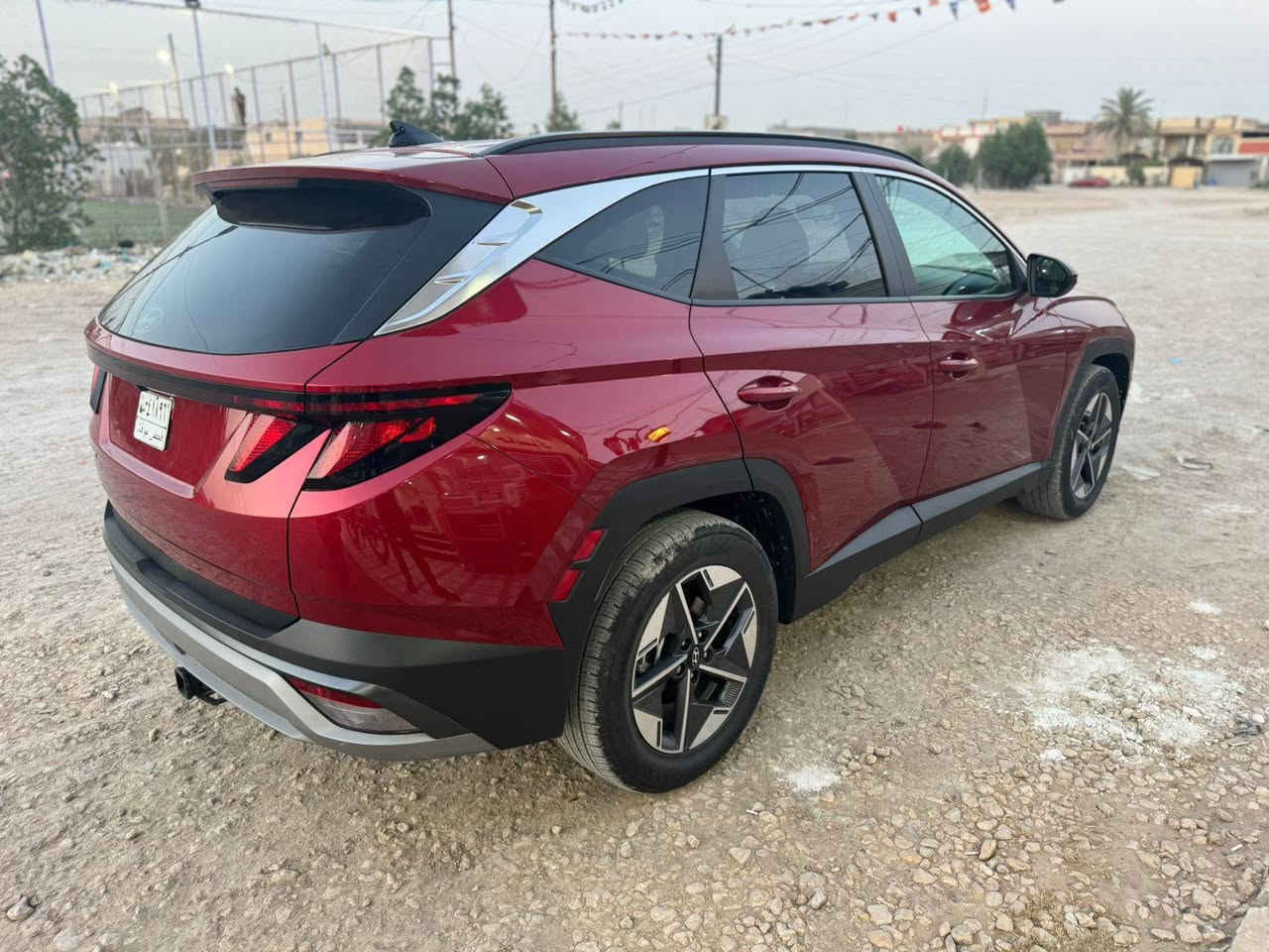 ماشية ٤٦٠٠ ميل Tucson 2025 SEL
* محرك 2.5 لتر 4 سلندر
* قوة 187 حصان
* جير أوتوماتيك 8 سرعات
*  
* جنوط ألمنيوم 18 إنج
* شاشة وسطية 12.3 إنج
* Apple CarPlay و Android Auto لاسلكي
* شاحن لاسلكي للموبايل
* تشغيل بصمة + ريموت ستارت
* مقاعد أمامية مدفأة
* كرسي السائق كهربائي مع دعم ظهر
* باب خلفي كهربائي Smart Liftgate
* كاميرا خلفية
* مثبت سرعة ذكي مع Stop & G
***السعر 180 وبيه مجال بسيط
           ***********
