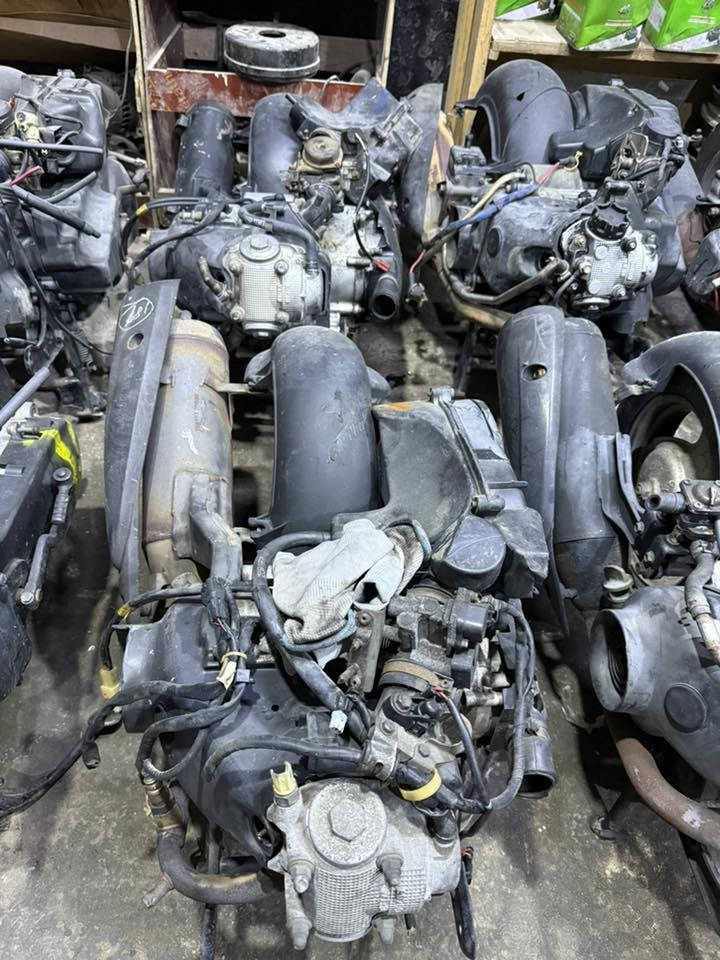 مكاين ماكس عدله وقجمه وبوليسي ونوزل وفراشه مكاين جدد ونضافه فول  وكفاله من تبخير وفتح  ع تشغيل سعر ٣٥٠ الماكس لفراشه ٢٥٠ رقم الهاتف ***********
