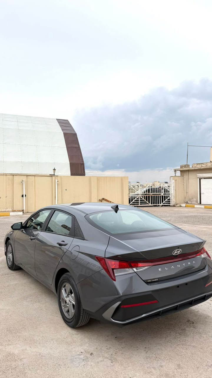 السلام عليكم 
النترا موديل : 2024  سمنتي 
السعر  : 132ومجال قليل 🔥
عداد المسافة : 20 الف
حجم المحرك : 2.0L ( 4,سلندر ) دوش 🔴
سياره كامله و جاهزه عل وضع بلادى دينار مصرف ما بيها 
ملاحظة السيارة : فقط بوند وجملغ  صبغ بدون دواخل 

 مـواصـفـات‏
بصمه 
شاشة واحد 🖥️
اوتو هولد :    Auto Hold
اوتو ستارات : Auto Stard 
اوتو ستارات : Auto Stop‎
رادار امامي (تحديد مسار)
‏‎رادار جانبي (نقاط عمياء)
‏‎رادار خلفي (التحذير من الاصطدام)
‏‎حساسات امامي
‏‎حساسات خلفي 
نظام : Eco
نظام : Normal
نظام : Sport
تحكيم ستيرين
لايتات ليد وعدسة زينون 
بكلايتات LED
ويل كروم
وبعد هواية مواصفات…
‏‎تفاصيل اكثر الاتصال علی ارقام التاليه ‏

اتصل و تدلل 
واتساب ‏‎‏‎‏‎ [***********]
☎️[***********]

عنوان📍عقره اكر, نينوى
