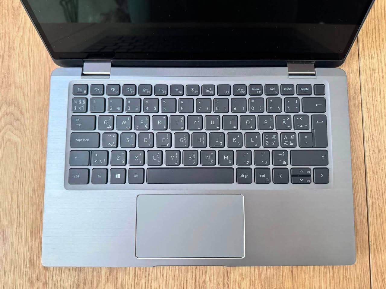 السلام عليكم
لابتوب لمس قلاب 2in1 DELL LATITUDE 7320 كور اي سفن  جيل 11 لمس قلاب 360درجة حديثة لون سلفر
مواصفاتها
CORE i7 1185G7 كور اي سفن جيل 11 
RAM 16كيكا ddr4
هارد ssd nvme m.2 256 كيكا
كارت الشاشة حديث intel iris xe graphics (8كيكا)
حجم الشاشة 13.3 ips full hd لمس قلاب ضد التوهج والانعكاس 
تحتوي على بصمة وجه face id وكذلك بصمة اصبع finger print 
كيبورد ضوئي 
تحتوى علي منفذ تايب سي TYPE C ومنفذ الشحن تايب سي TYPE C
لابتوب نضيفة كلش ومعتني بيها وبنظافتها 
لابتوب قوية وحديثة وتشغلك كل البرامج الهندسية والرسم ومنصب اوتوكاد ٢٠٢١ وبرامج الفوتوشوب 
مكاني بغداد الاسكان شارع مستشفى الطفل
السعر 650 الف ***********
