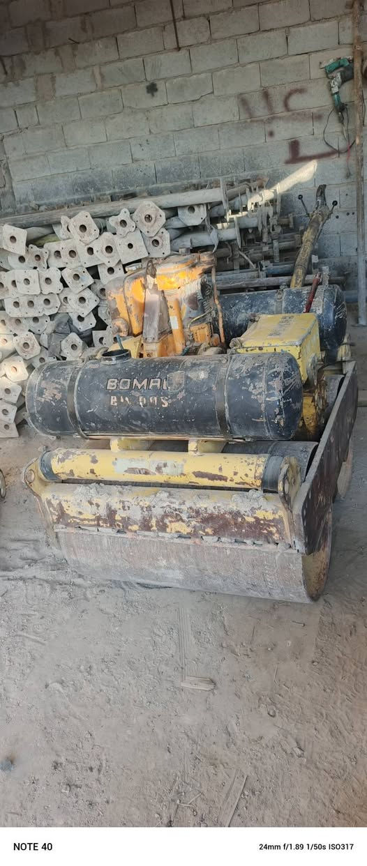 للبيع حادلات نوع بو ماك طن ونص
الثانية نص طن للتواصل ***********
