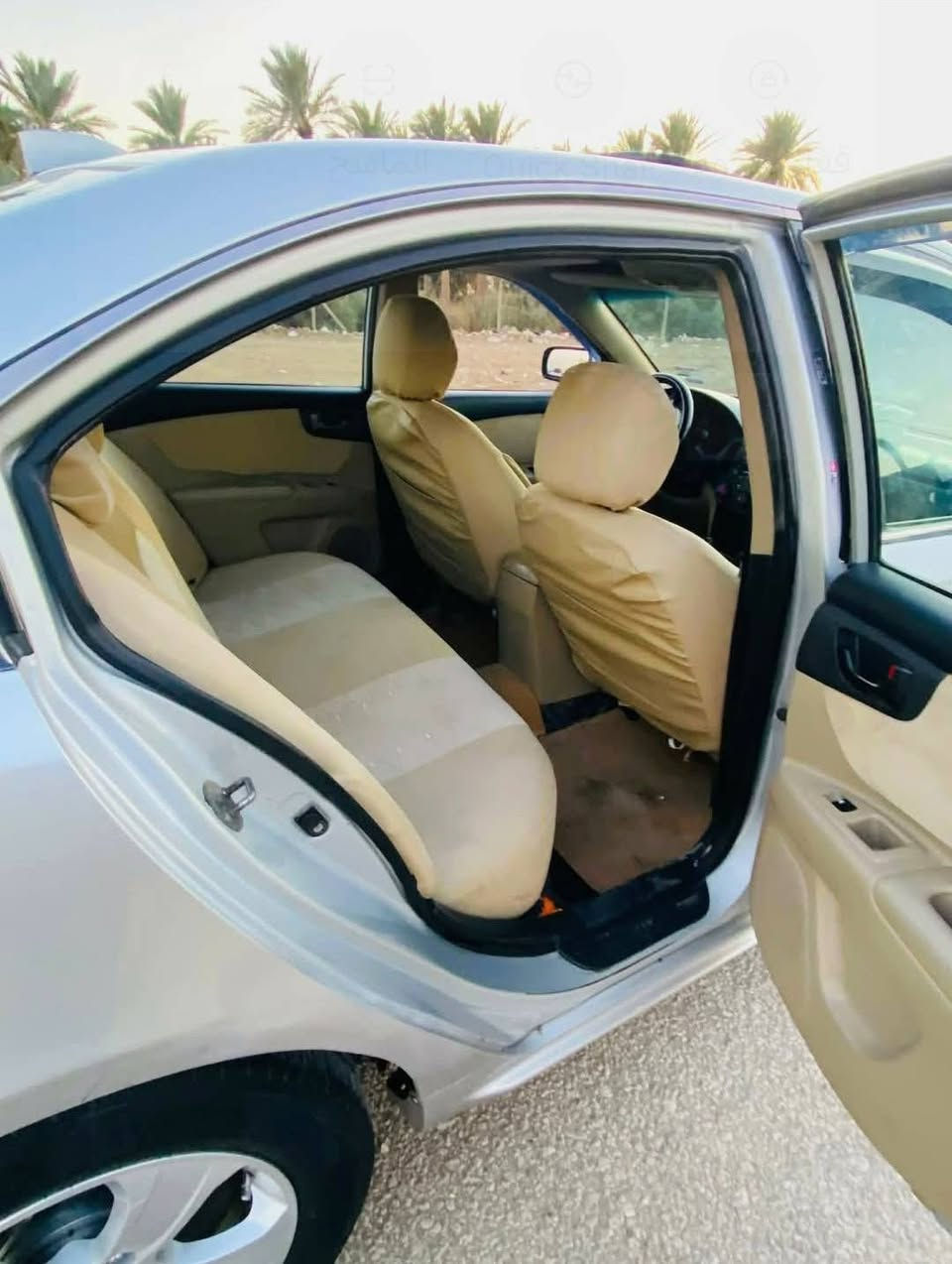 السلام عليكم سياره كيا اوبتماا موديل 2009 الرقم انكليزي السيارة ب اسمي مداور ثاني يوم بيه قطعتين الجاملغ الخلفي صبغ بدون دواخل للجماليه والجامغ الامامي مبدل نفس اللون 
السياره مواصفات فتحه ب السقف اشاير بلمري كير ومحرك وحدايه تبريد تدفئة شرط محرك 2000 
السعر ب 110وبيه مجال بسيط 
الرقم ***********
العنوان الحله شارع 100
