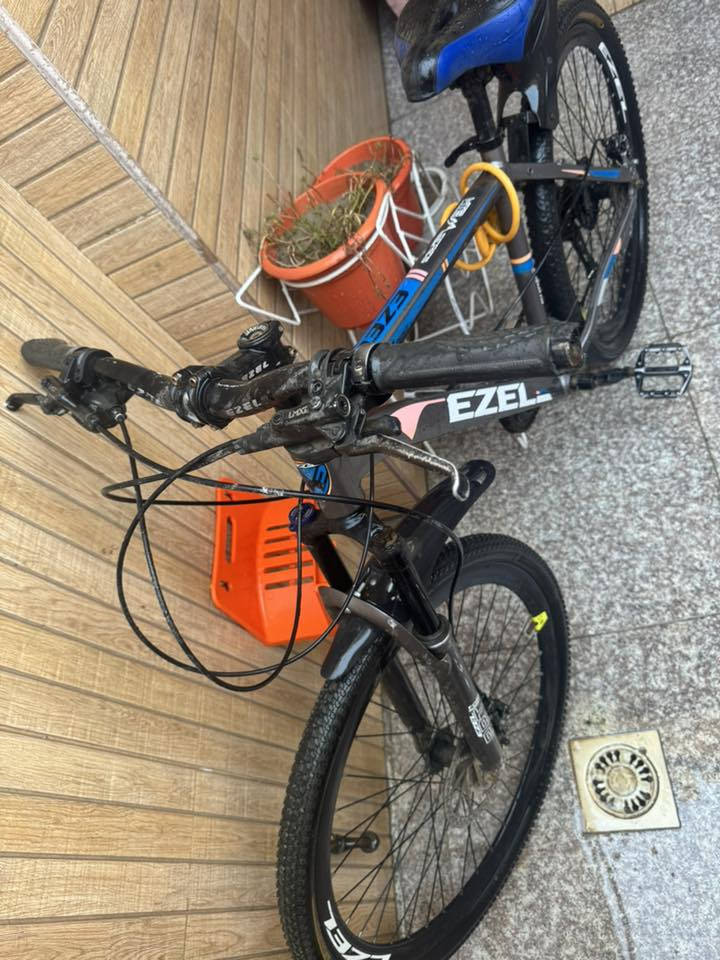 بايسكل للبيع مكان الأمين ثانيه رقم ***********.  سعر ٢٠٠ وبي مجال
