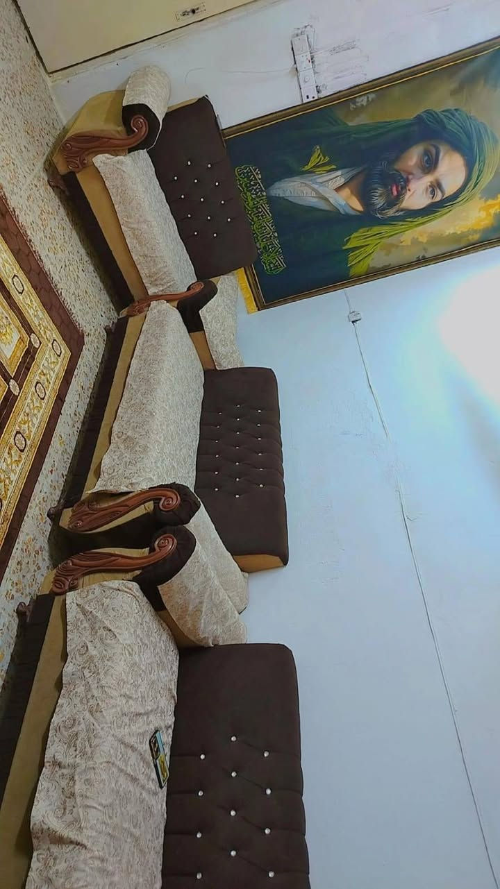 السلام عليكم بيت زراعي سند ٢٥ للبيع منطقة سكينه شارع المكاتب ب٢على٩ بالضبط مقابل ساحة المدارس وجامع الامام علي عليه السلام المساحه ١٠٠م طابق واحد كافة الخدمات متوفره ماء مجاري تبليط السعر ٩٠ واي استفسار الاتصال على الرقم *********** بي واتساب
