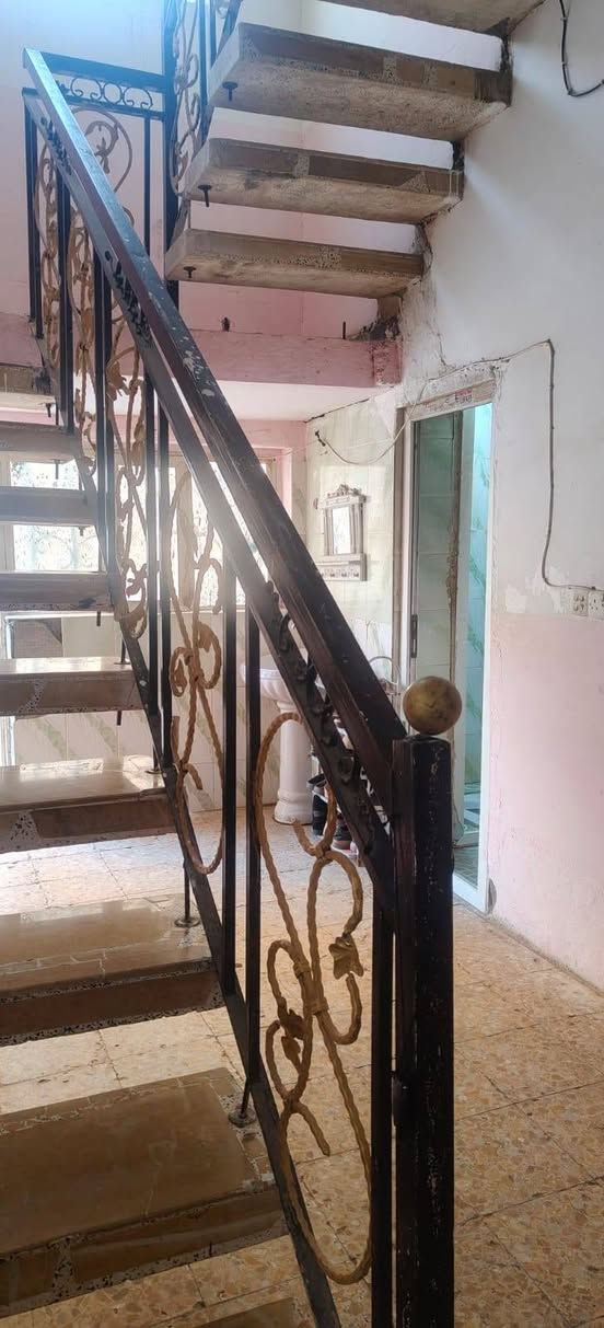 يالله بيت للبيع طابو زراعي سند25المساحه324م قرار محكمة يتكون 3غرف صاله مطبخ ستقبال صحيات داخليه خارجية مناور كراج كبير حديقة بناء طابوق سقف مسلح خدمات كامله الموقع طويريج منطقة جناجه قرب الشارع الجدول استفسار اكثر مراجعه مكتب الجمعيه للعقار مراسله واتصل  
*********** 
***********
