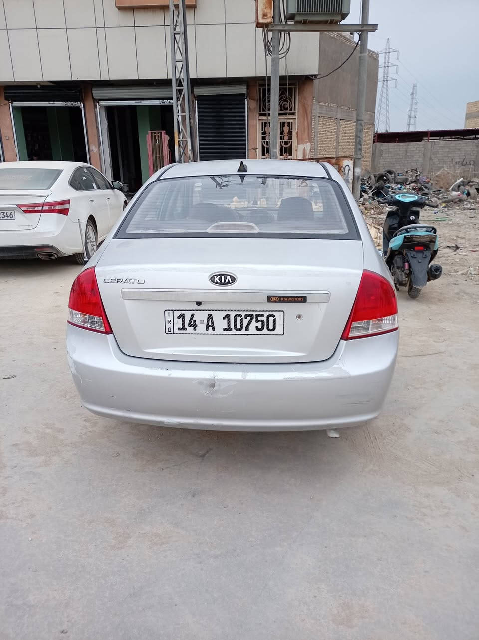 سلام عليكم سيراتو 2008بيه قطعتين صبغ تبريد حداديه تخم تاير جديد كير  جديدومكينه1600 بيه خيط بخار رقم بصره دولي بسمي مشرؤع وطني مكاني ديوانيه شاميه *********** سعر 72
