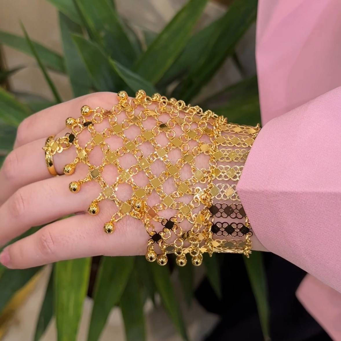 ملاك للذهب البرازيلي
كوالتي فول ضمان لون والجوده 
للحجز مراسلة الصفحه توصيل لكل المحافظات #picturechallengememeschallenge#كوالتي #\اكسسوارات #اكسبلور_#اكسبلورر_#اناقه#_  للذهب البرازيلي


**إذا كنت صاحب هذا الإعلان وتريد حذفه لأي سبب، رجاءا أرسل رسالة إلى الدعم الفني**