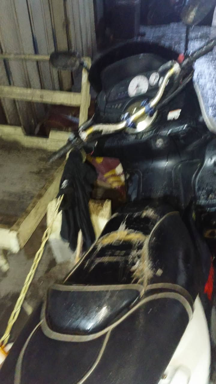 سلامو عليكم
تي ماكس للبيع موديل 2007بيها بدايت بكن صوت غليل 
مكان دراجة كفاح سعر 650قفل ستفسار 
***********
