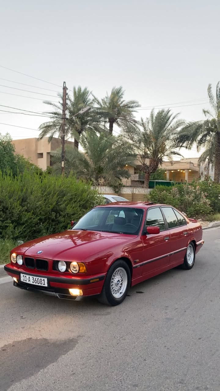 للبيع Bmw525 
سياره موديل ٩١ رقم بغداد الانكليزي باسمي سنويه لل٣١ تحويل مباشر 
محرك ٢٥ اصل مسكر 
محرك كير شغاله ١٠٠/١٠٠
حداديه امامي خلفي جدد
تبريد شغال ثلج شرط ويه السويح 
موصفات 
دبل ايرباك دبل كمبيوتر دبل جكمجه
سلايد رووف طكيتن 
بجم عريض 
سستم  Mدعاميات امامي خلفي
سبايدر شفقه سكنات بلاديه  
داخل اندفجول جلد لونين 
بطاين اسود  صاج ملكي 
لايت زنون 
سنتر لوك 
ويل خليه اصلي واخم تاير  جديد 
سياره مصروف عليها  ادامه كامله بدون اي نقص مال جناي  ترايك مفتوح 
السعر 68$
مكاني السيديه 
للاستفسار الاتصال على الرقم ***********
