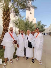 عمرتان • انطلاق 18/12/2025 • طيران وباص