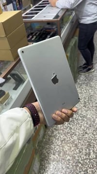 ايباد اير ٢ • ٦٤ • يشغل بوبجي