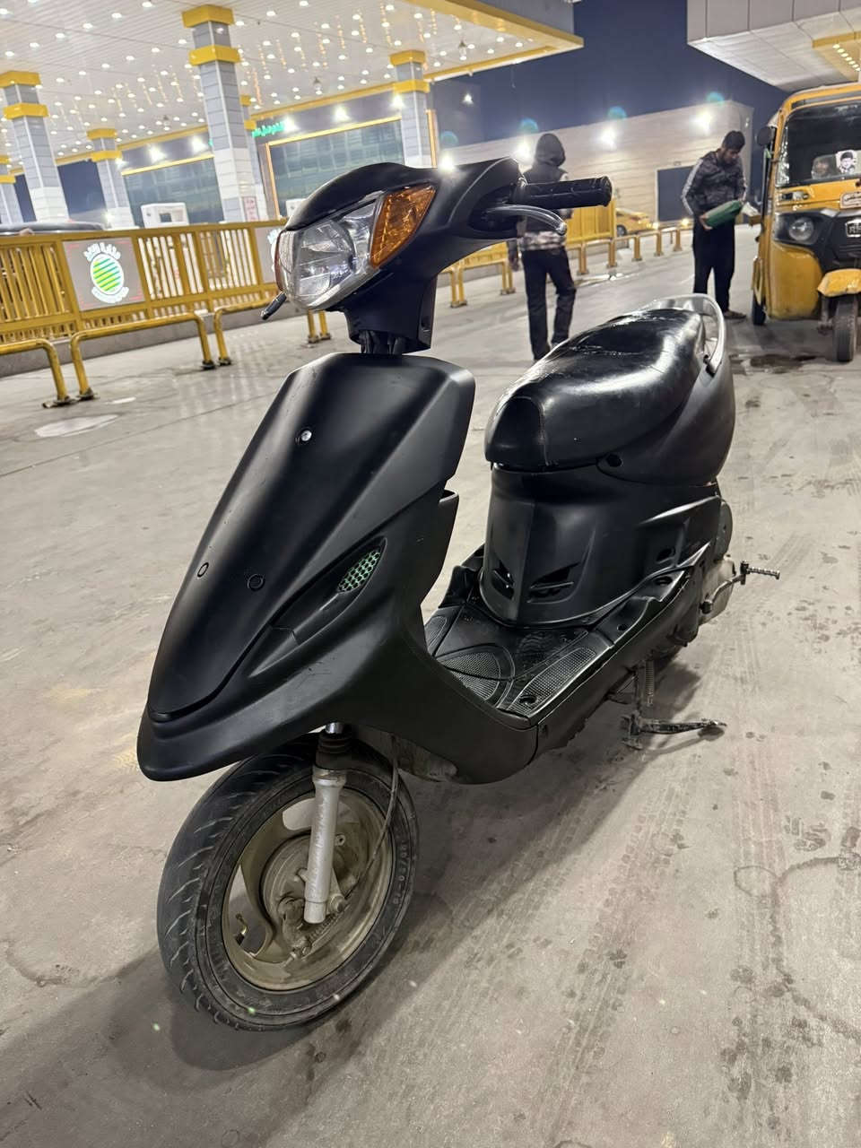 دراجه ماكس قجمه غراضها تجاريه كابريتر تجاري صالنصه رياضي عوزها بس كهربائيات وعقل مال سلف دراجه نضيفه مكاني بغداد بشعب ***********
