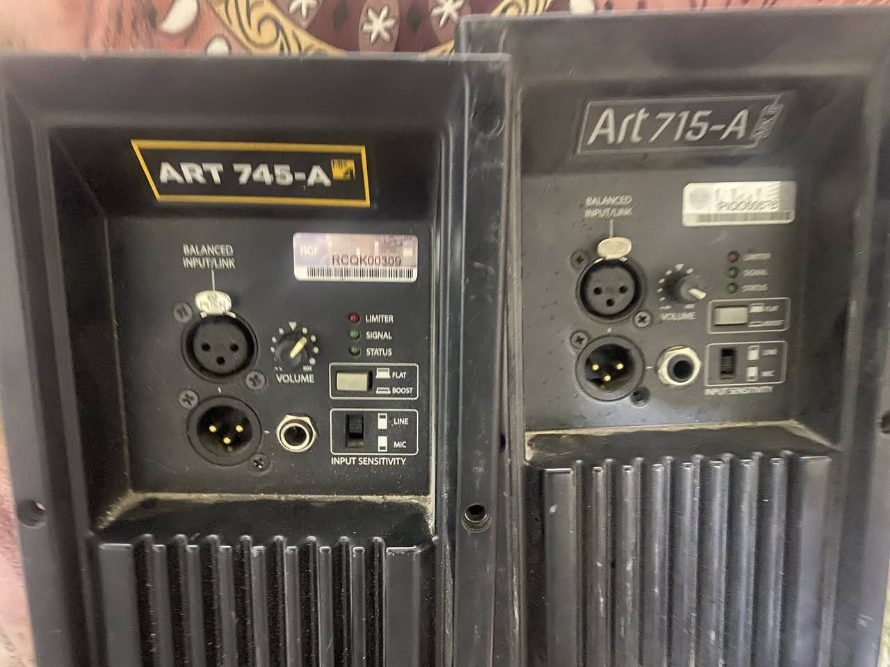 هذني كارتات مال سماعه RCF
صناعه ايطالي 
هيج اجن وي الغراض ربطهن ب الكهرباء الفيوز طك
الي يخدمنه قطع غيار ثنيهن ب100
للمعلومه ماشفت شي محترك بداخلهن 
توصيل عندي
***********
