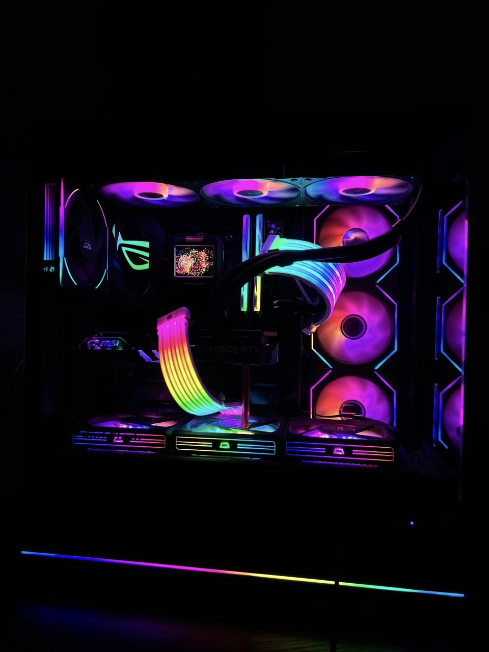 كيس للبيع يشغل 2k بالراحة واعدادات ULTRA جميع القطع جديدة مع الكراتين متوفرة ايضاً 
المواصفات:

• CPU: Intel Core i5-14400F New
 • RAM: 32GB 2x16 G.Skill Trident Z5 Neo RGB DDR5 CL30 XMP & EXPO white New
 • GPU: RTX 4060 Ti 16GB MSI GAMING X Black New
 • Motherboard: ASUS ROG STRIX Z790-F GAMING WIFI 7 DDR5 Bluetooth & WIFI New
 • Cooler: Frozen Warframe 360 ARGB Black New
 • Storage: Lexar M.2 NVMe 1TB Gen3 3500MB/s New
 • Case: DARK FLASH DY451 Black New
 • PSU: GameMax Rampage GX 1050W 
Platinum Black New
 • Fans: 4x DarkFlash RGB New
السعر مليونين قفل مع ضمان على جميع القطع


**إذا كنت صاحب هذا الإعلان وتريد حذفه لأي سبب، رجاءا أرسل رسالة إلى الدعم الفني**