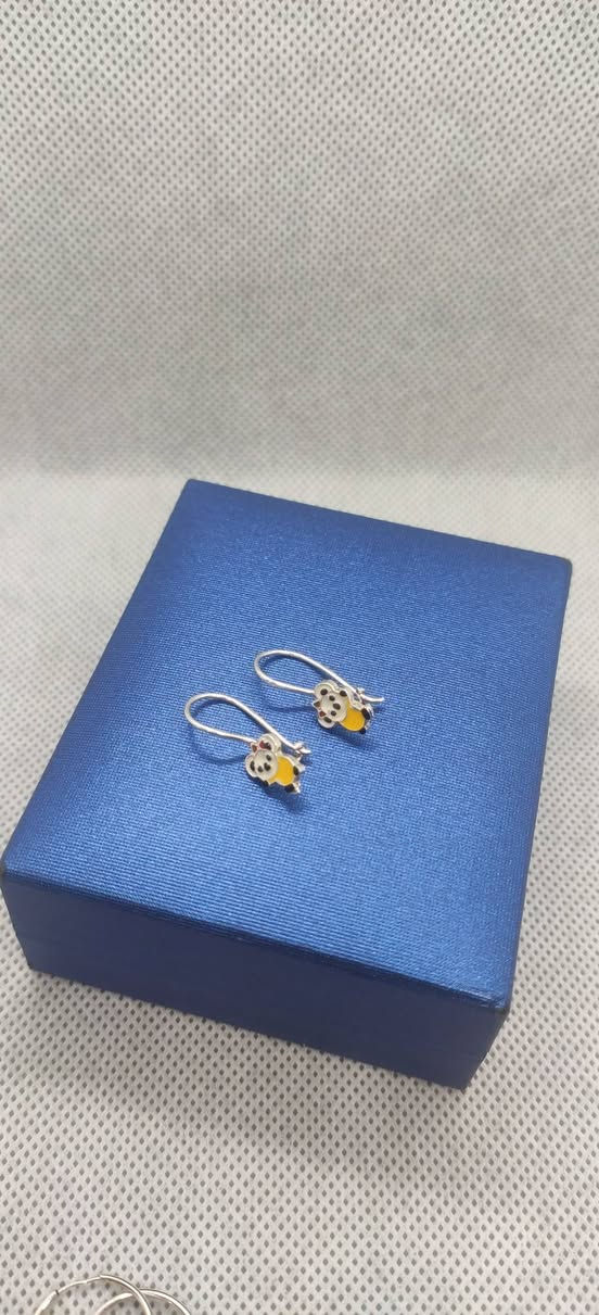 تراچي اطفال فضة اصلية
السعر من ٨ الاف الى ١٢ الف حسب الموديل 
يوجد توصيل لكافة محافظات العراق


**إذا كنت صاحب هذا الإعلان وتريد حذفه لأي سبب، رجاءا أرسل رسالة إلى الدعم الفني**