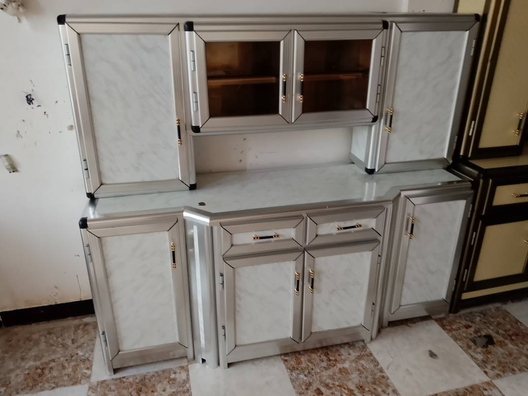 معرض يونس لتجاره الأثاث المستخدم والجديد 

كاونتر مترين مستخدم 

للاستفسار الاتصال على الرقم التالي 

***********
