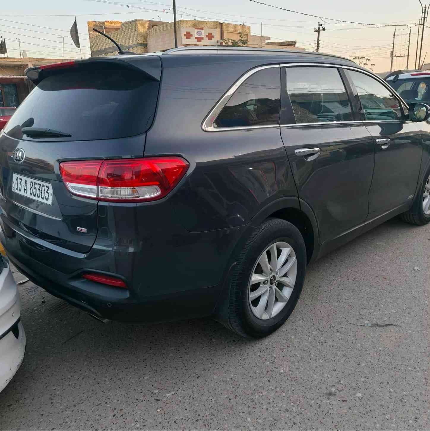 سلام عليكم
سورنتو 2016 ..5راكب

وارد امريكي gdi  بيهة البنيد مبدل
 وصبغ قليل نهاية باب السايق سيارة .جهازة و نضيفة
محرك وكير وحدادة  بل كارتون كهربائيات تبريد و تدفئه قطعتين تخم تاير  3 انضمة قيادة السيارة نضيفة بمعنى الكلمه
رقم ميسان دولي جديد

مكاني ناصرية وبل خدمة 
 ***********
