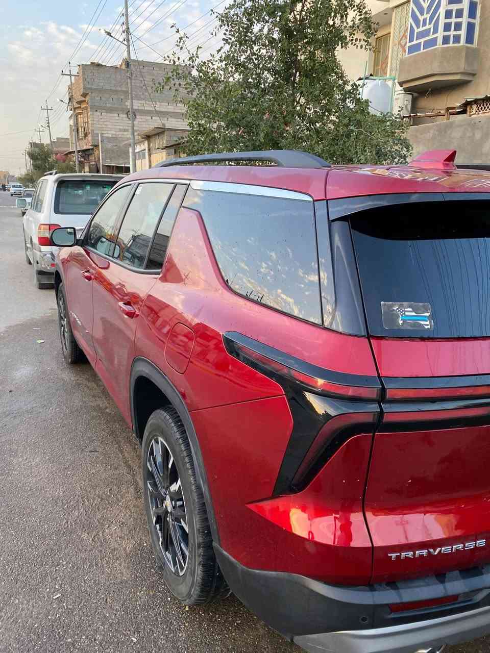 شوفرليت ترافيرس  2025 شكل جديد 

رقم بصرة باسمي
كتاب شهداء
الحادث فقط حافت لحيه اسفل دعاميه 
ماشيه 6000
شاشه كبيره
محرك 2500 تربو
سبعه راكب
داخل مخمل 
تحكم استيرن جهتين
توقف ذكي
رادار امامي خلفي
نشغيل عن بعد
بنوراما 
أبواب بصمه

السعر365$

مكان سياره بصره
***********
