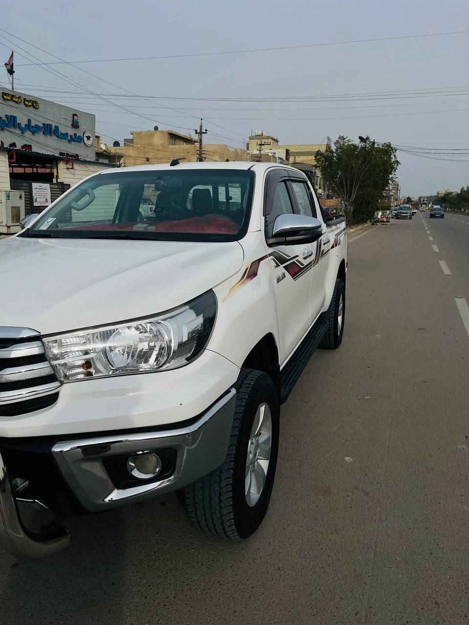 سلام عليكم للبيع او (المراوس ب امريكي فقط) 
للبيع تيوتا هايلوكس 2019 فور ويل 4*4✅
وارد خليجي✅
رقم بغداد انكليزي صفر غرامه✅
مكينه 4اسنلدر حجم 2700cc✅
كير اوتاميك و عادي✅
كير+ مكينه مكفولات✅
شواصي و تكم واكسل مكفولات✅
السياره مكفوله من الصبغ و التكحيل✅
كهربائيات السياره مكفوله بل كامل✅
تبريد ثلج بدون نقص غاز +تدفئه✅
لايت اصفر بلادي✅
بلوجكتر امامي خلفي بلادي✅
تخم تاير جديد قبل شهرين شديته✅
اسبير بلادي مال شركه بعده بل خط الأبيض ✅
ماشيه 126كيلو✅
وضعيات قياده (سبورت + ايكو + نظام اعتيادي)✅
جامات  كهربائيه + فقط السائق اوتو✅
تبديل الدهن فقط يم شركه توتاشي اليابانيه +ادامه بل كامل يم الشركه ✅
تبديل قطعه وحده فقط  اصلي من شركه تيوتا  وموضحه بل سونار✅
الإضافات⬇️⬇️⬇️⬇️⬇️⬇️⬇️
اسبيسر امامي و خلفي للجوانب (مظهر جماليه فقط) + ترفيع من الجانب الأمامي ( أيضاً مظهر للجماليه فقط) درع استيل امامي و خلفي+شاشه لمس نوع اصلي اندرويد + كامره + حساسات اضافيه للخلف+ صوت إنذار + GPS+ ارضيات جلد+ كشنات جلد+ هوك خلفي ✅
الموقع بغداد الزعفرانيه نهاية اربع شوارع✅
السعر 275 ورقه وبيه مجال قليل  للشراي فقط✅
الرقم ***********✅
الرقم الثاني ***********✅
متوفر واتساب في الرقم الثاني ✅
ملاحظة سونار يم مركز باشا أقوى سونار في بغداد ✅
