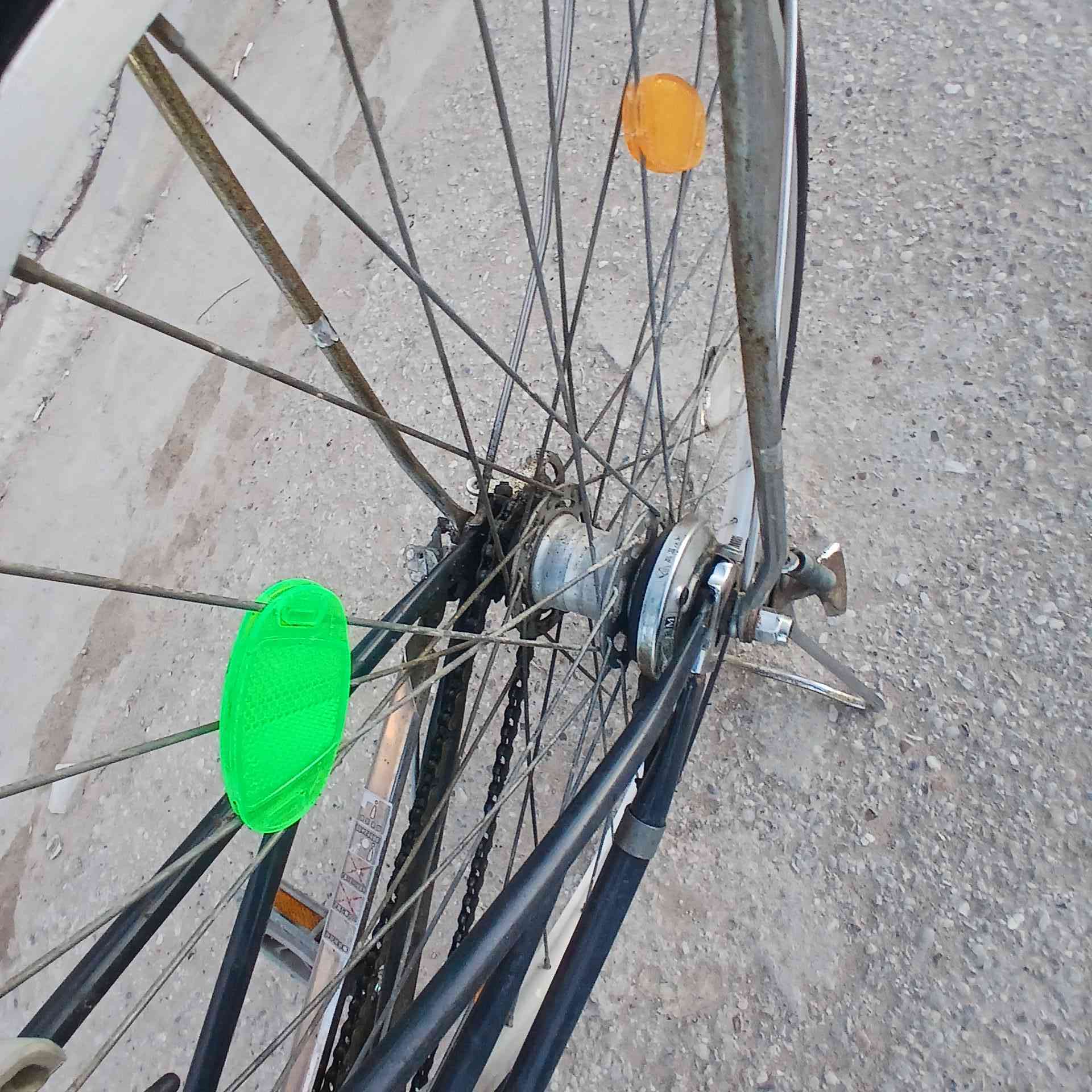 سلام عليكم بايسكل بناتي حجم 26 البيع باله
تايرات جدد بريك خلفي امامي جديد
داينمو جديد بايسكل نظيف حيل  فقط سرج
بايدر كله كامل 
سعر 85 الف
رقم واتساب 
***********
