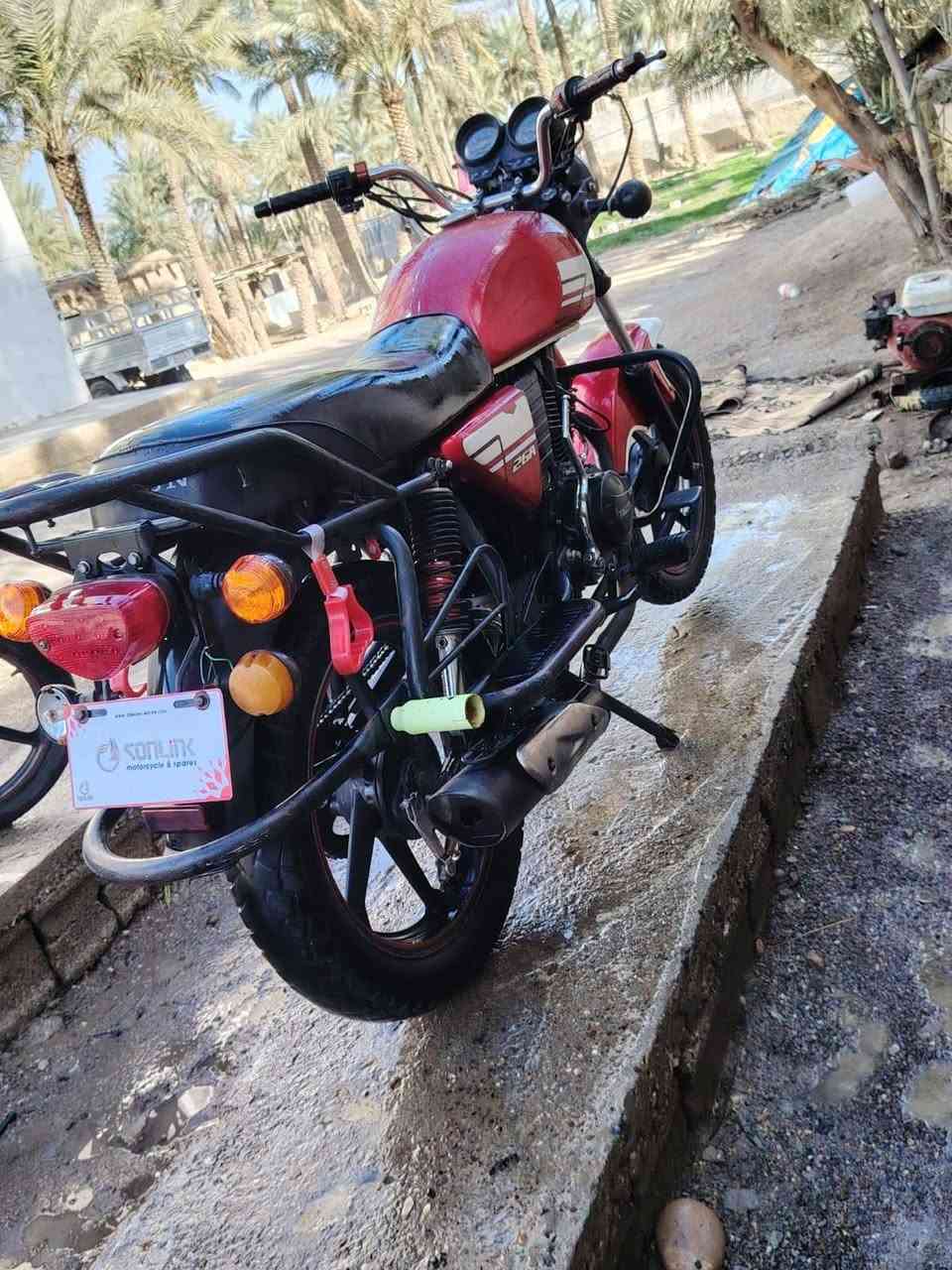 السلام عليكم
للبيع دايوان موديل 2020 وراق سحب
مكان ديالى سراجق
السعر 800 وبيه مجال 
تصل على رقم هاتف***********
