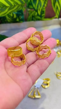 حلق • رولكس • الياقوت