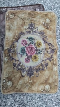 مخدات • زوج • سبع البؤر شارع بلقيس