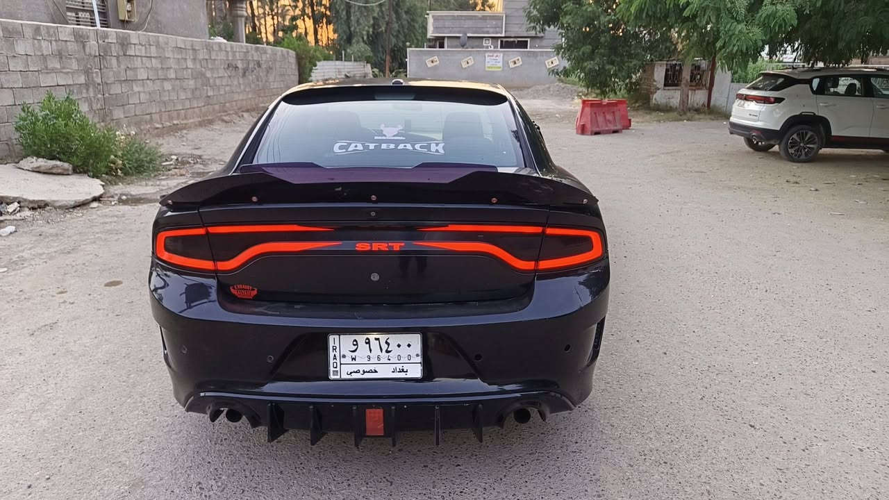 جارجر هيمي 2019 بوليسيه كير تعليك   بيهة منضومه غاز محرك بي صوت بطاله وتبخير  بس سياره تمشي ما واكفه السعر 143 ورقه وبيهة مجال  مكان السياره بغداد الدورة ***********
