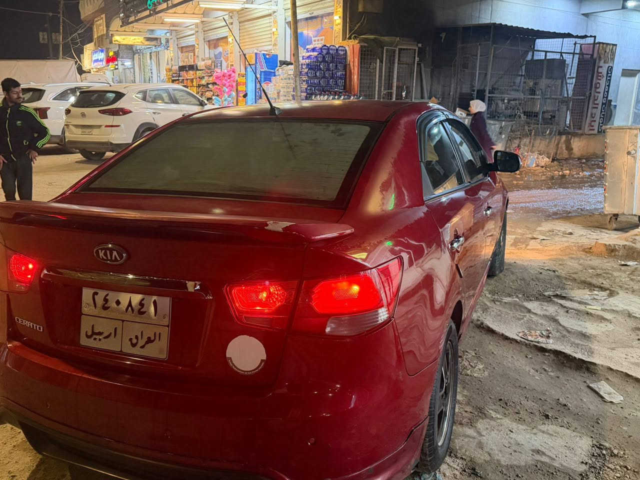 السلام عليكم سيراتوا 2011 فول مواصفات
رقم اربيل باسمي بيها 3 قعط صبع بدون دواخل ولا ايرباك 

مكينه 1600 مكفوله 

مكاني صلاح الدين السعر 102 بيهال مجال قليل

***********
