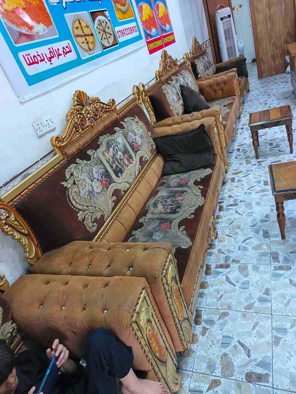 تخم قنفات وميز وكرسي وطبلات لبيع مكان تقاطع درويش رقم هاتف***********
