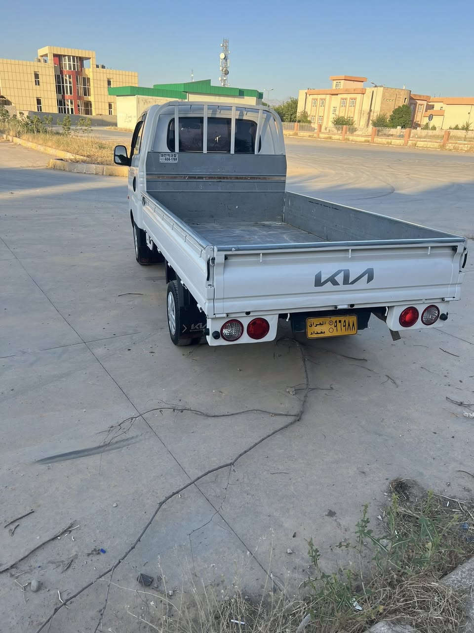 کیا بار
مودیل ٢٠١٣ بیلاد 

توماتیک 

تازە داخل بی کود

گیرو مە کینە و ئە کسل بە شە رت 

چالوقوپاوی نیە

قە ترە رزیوی نیە 

تایە ی تازە یە 

ناوبودی تیایە 

بی مە سروفە 

کامل مە سروف کراوە 

بریکی بە سراوە

شوین هە لبجە ی تازە 

***********

***********
