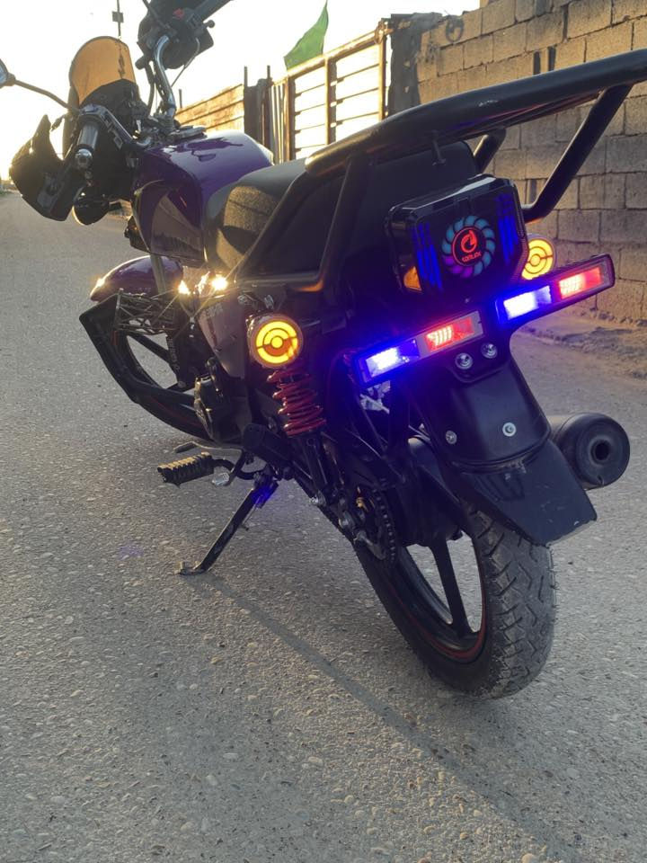 سلام عليكم شباب
دراجه سولنك ماكس وان احدث اصدار مال استخدام شخصي ممشتغله دلفري  الدراجه مكفوله كفاله عامه مكينه 200cc الدراجه شلعته تخبل  عليه اضافات فدراليات خلفيه وي البكلايت درع امامي مقاوم للصدمات. واقيات هواء ترحيب لكزز امامي شباب الدراجه مرتبه حيل ونضيفه مال جناي الشراي يتصل فدوه الموشراي لايتعبني  
هاذ رقمي
بي واتساب

‭0777 048 0918‬
