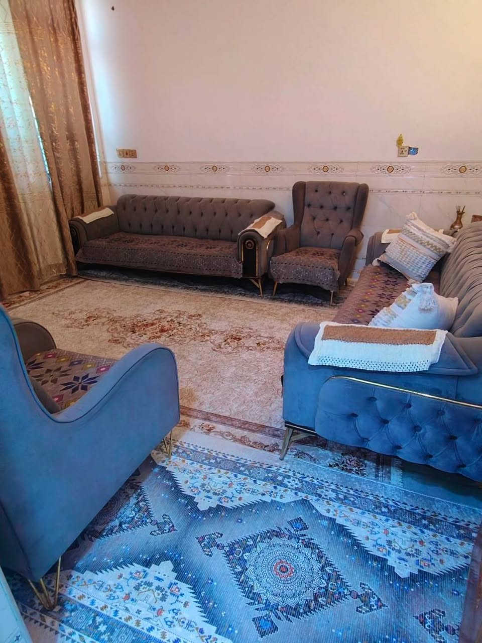 مشتمل للبيع المساحه 125م سند 25
بناء حديث 
غرفتين نوم استقبال وهول ومطبخ ومجمع صحيات
الورديه -شارع المشجر قرب الملعب ثاني بيت عن التبليط الفرعي السعر 67 للاستفسار الاتصال على الرقم  ***********
