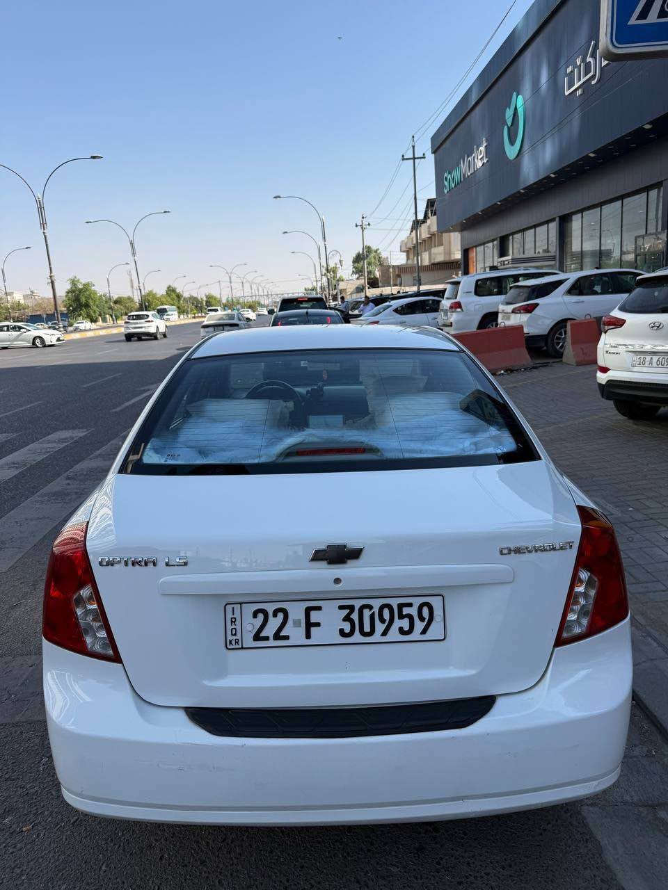 ئۆپترا ٢٠١٢ گیر عادی گيرو مەکینە بەشەرت سەنەوی تا ٢٠٢٨ تازەیە یەک دەرگای گۆراوە بۆنیتیش بستیک سبوخە  بی ژوری یەک دوو شوینی تەعدیلی گجکەی  هەیە ٤ تایەی تازەیە شاشە ئایپادە ١٨٠٠٠٠ رۆشتوە رەقەم باریک سەیارەکە زۆر خاوین ماوەتەوە شوين هەولیر سعری ٨٢ مەعامەلە *********** أربيل, العراق
