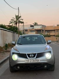 نيسان جوك 2012  بغداد  السعر ٦٨ ورقه وبيها مجال  محرك وكير وصدر وتبريد...