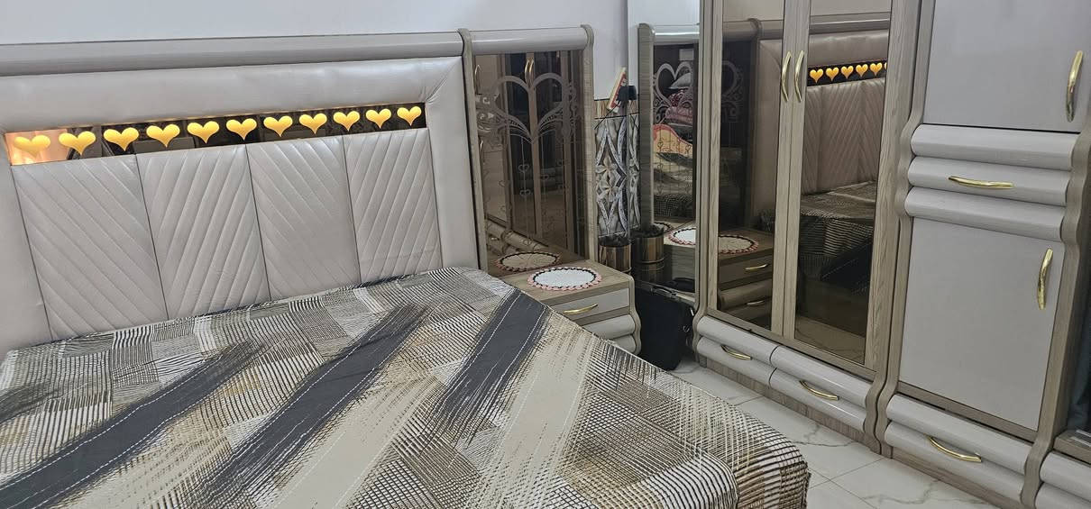السلام عليكم للبيع غرفه نظيف ١١ قطعه 
صلاح الدين استفسار خاص


**إذا كنت صاحب هذا الإعلان وتريد حذفه لأي سبب، رجاءا أرسل رسالة إلى الدعم الفني**
