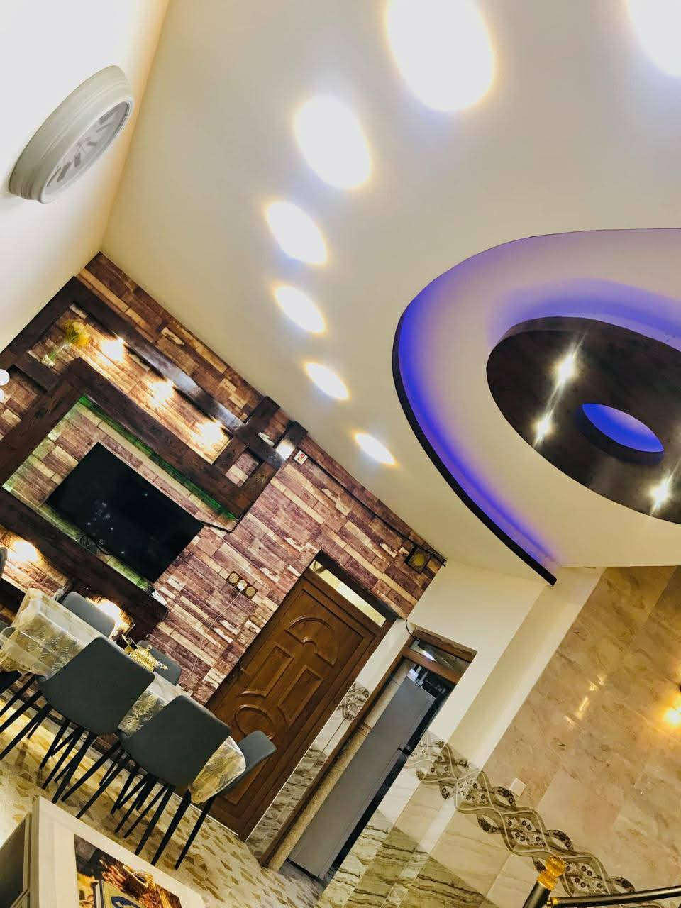 عقار للبيع مساحة 163 متر موقع حي سومر قرب محطة وقود قصر السلطان سند ملك صرف 
مقابيله شارع 15 وحدائق
5غرف سعر 135


**إذا كنت صاحب هذا الإعلان وتريد حذفه لأي سبب، رجاءا أرسل رسالة إلى الدعم الفني**